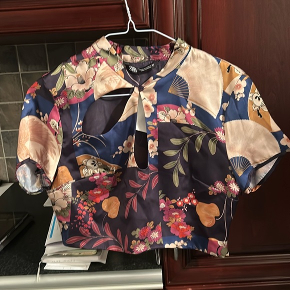 ZARA satin effect printed crop top size small - Picture 7 of 10